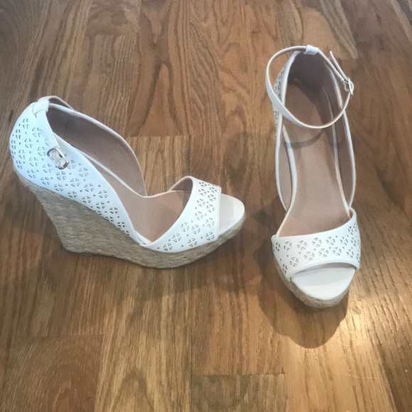 NEW! Leather Wedges - Picture 1 of 3